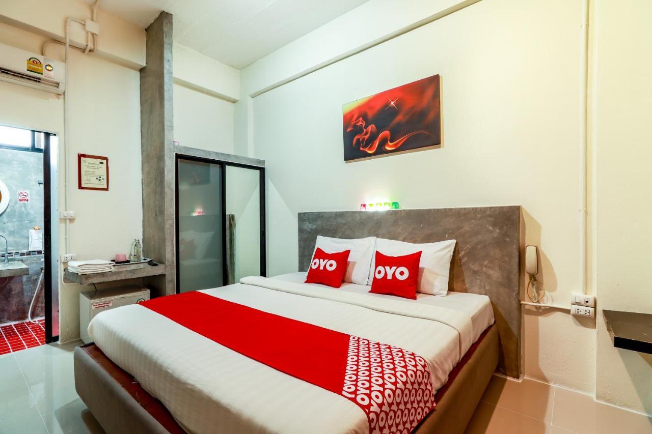 Oyo 412 7 Days Hotel Chiang Mai Zewnętrze zdjęcie
